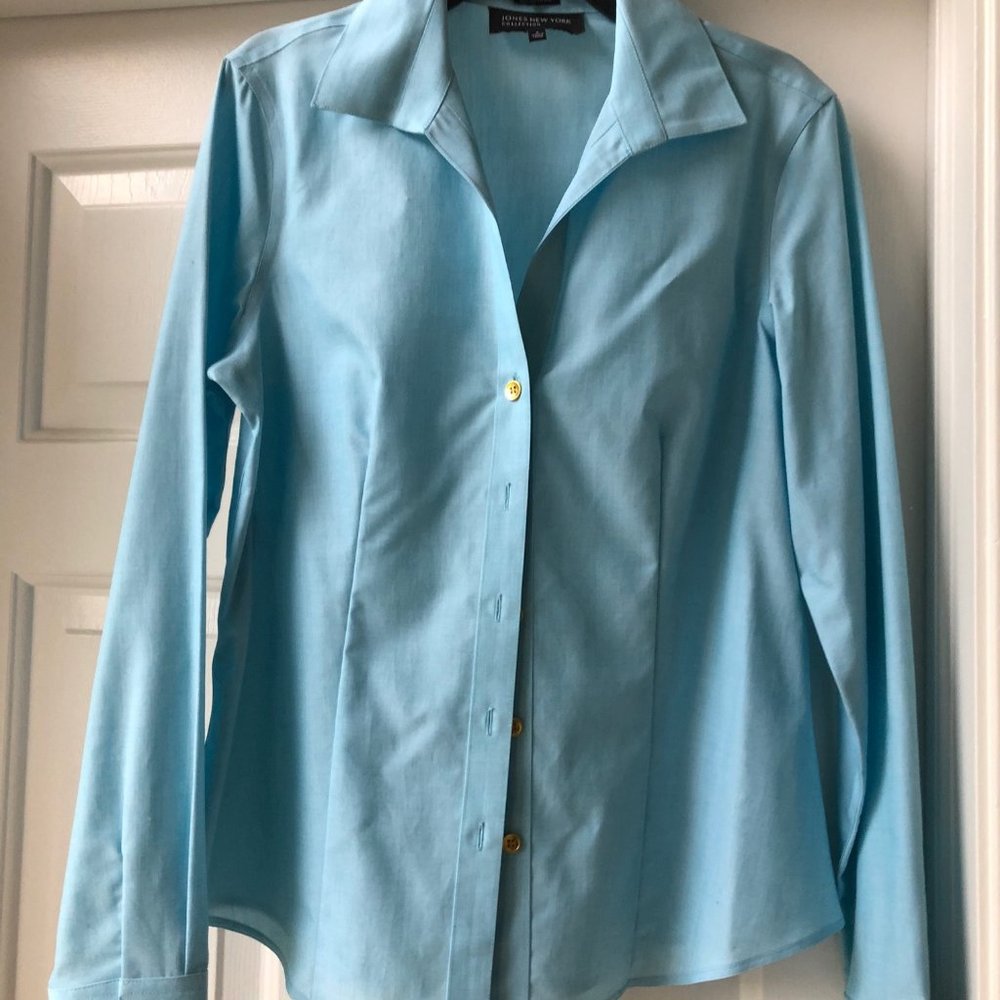 Jones New York  Blue No-Iron Blouse - Size 4
